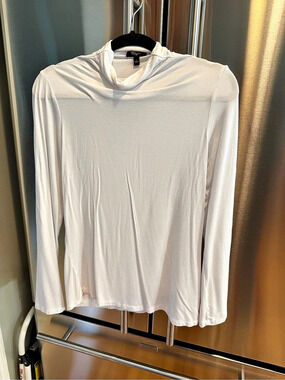 Curio Long Sleeve mock t in White Size Large